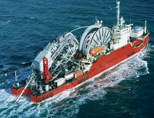 Aplicação offshore Tubos compostos termoplásticos. Offshore application Thermoplastic composite pipes